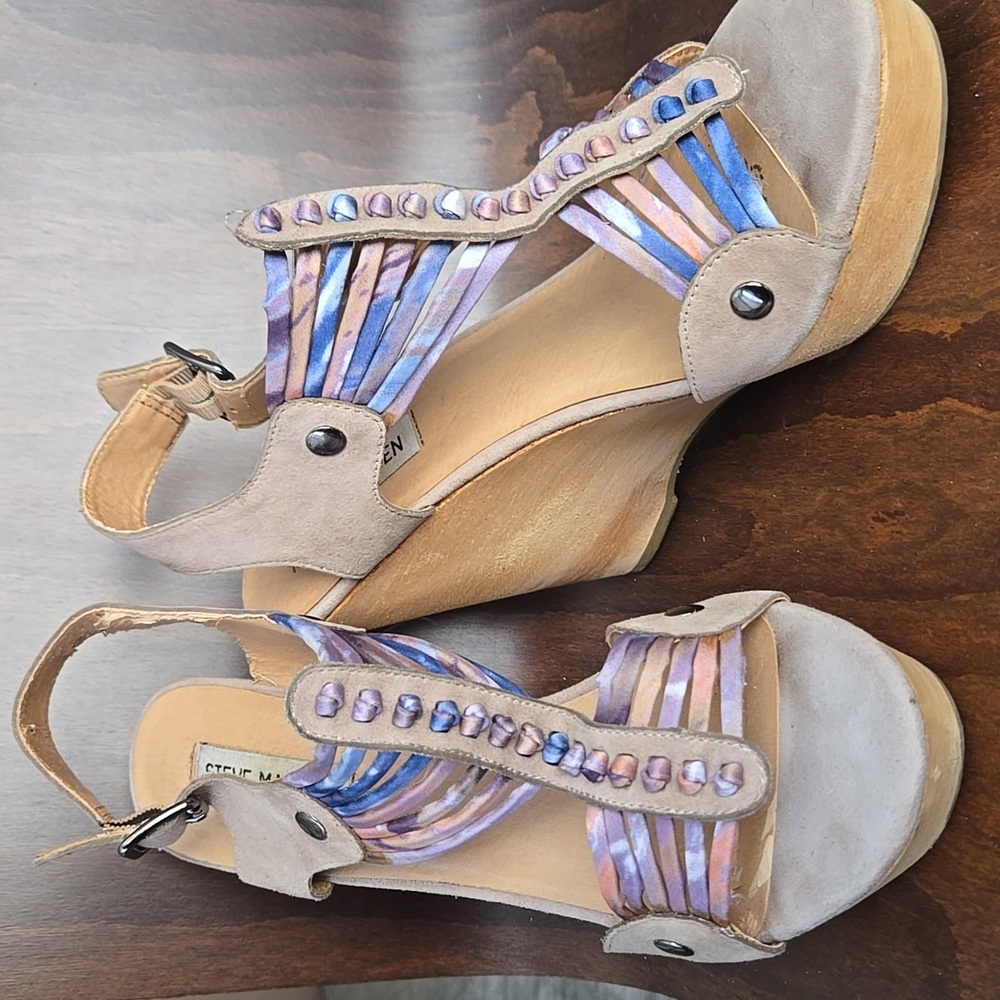 Steve Madden Blue and Pink Wedges with Stylish Design